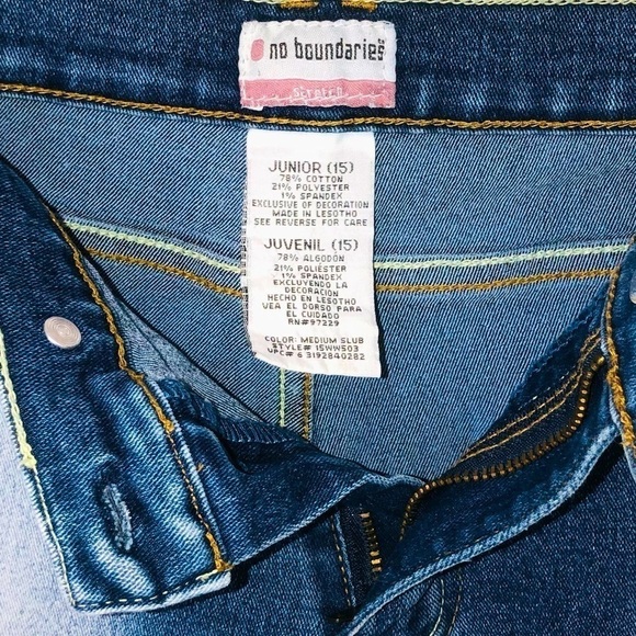 NO BOUNDARIES Dark & Light Wash Straight Legged Jeans - Picture 5 of 5